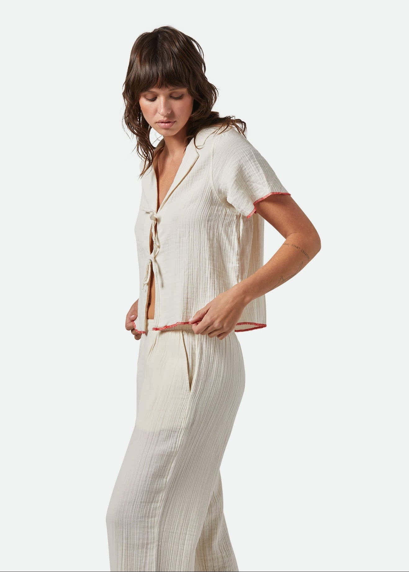 Wandering Tie Top