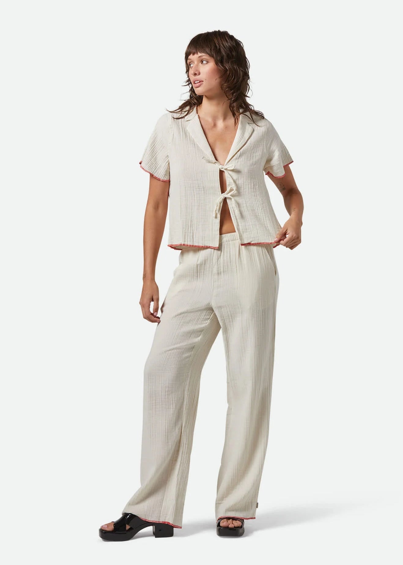 Wandering Tie Top